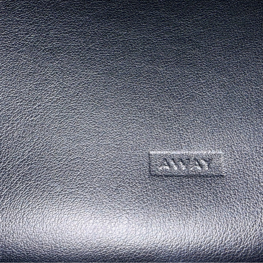 AWAY travel Latitude Large Black Leather Tote Bag - Picture 7 of 8